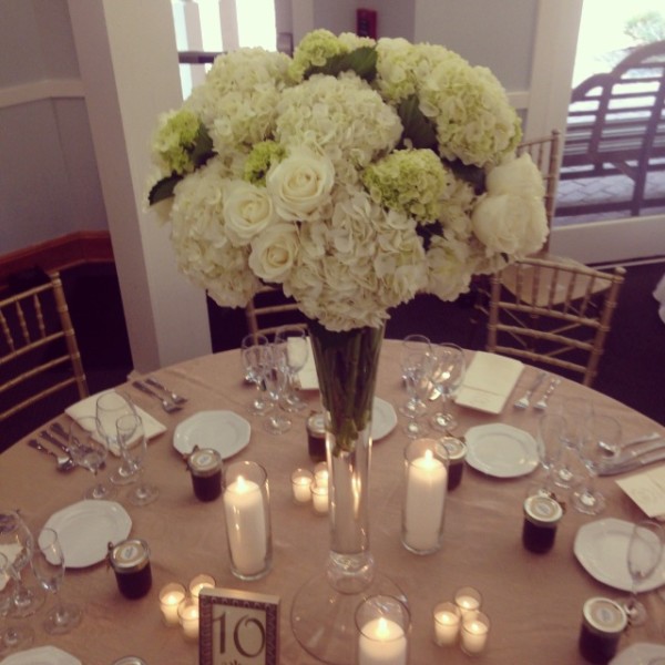 Annapolis Wedding Design with hydrangea and roses - classic design