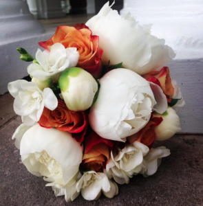 Summer and Spring wedding flowers by Elegance and Simplicity, Inc.
